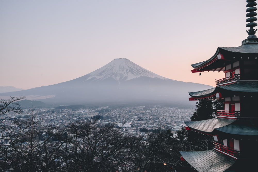 Arakurayama Sengen Park, Yamanashi Prefecture, is one of the most stunning views in Japan