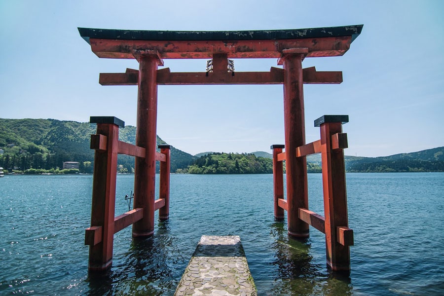 Torii gate of Hakone shrine sitting in Lake Ashinoko