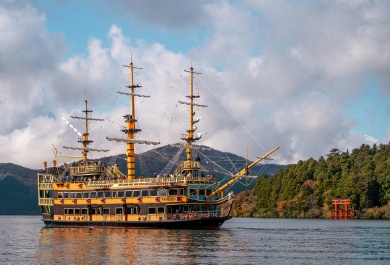 Hakone Sightseeing Cruise, Hakone Pirate Ship, Lake Ashinoko, Kanagawa Prefecture