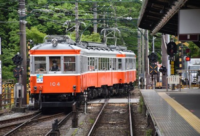 A train car on the Hakone Tozan Railway