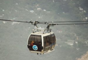 Hakone Ropeway, climbing over Mount Hakone