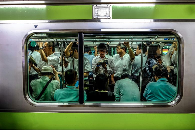 A busy Japanese train