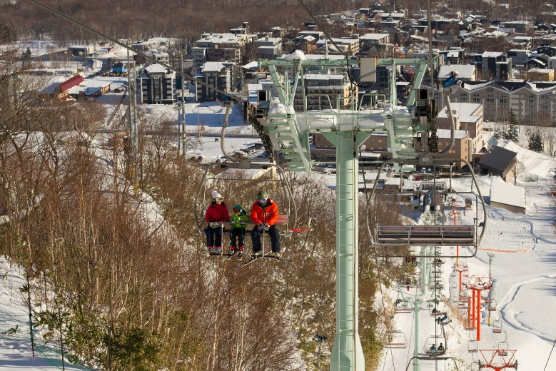 The ski lift at Grand Hirafu at Nisoko