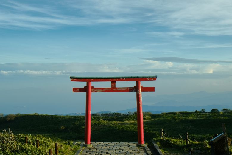 A red torii gate found near the top of the Komagatake Ropeway